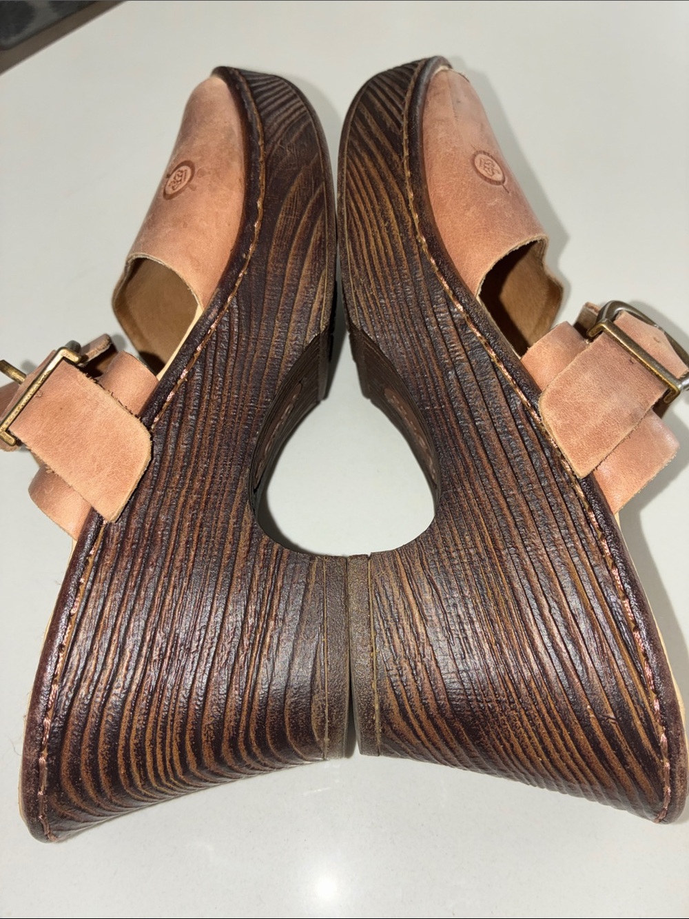 BORN EUC Wmn’s Genuine Leather Double-Band Buckle Slide Sandals in Cognac Size 8 - Picture 12 of 13